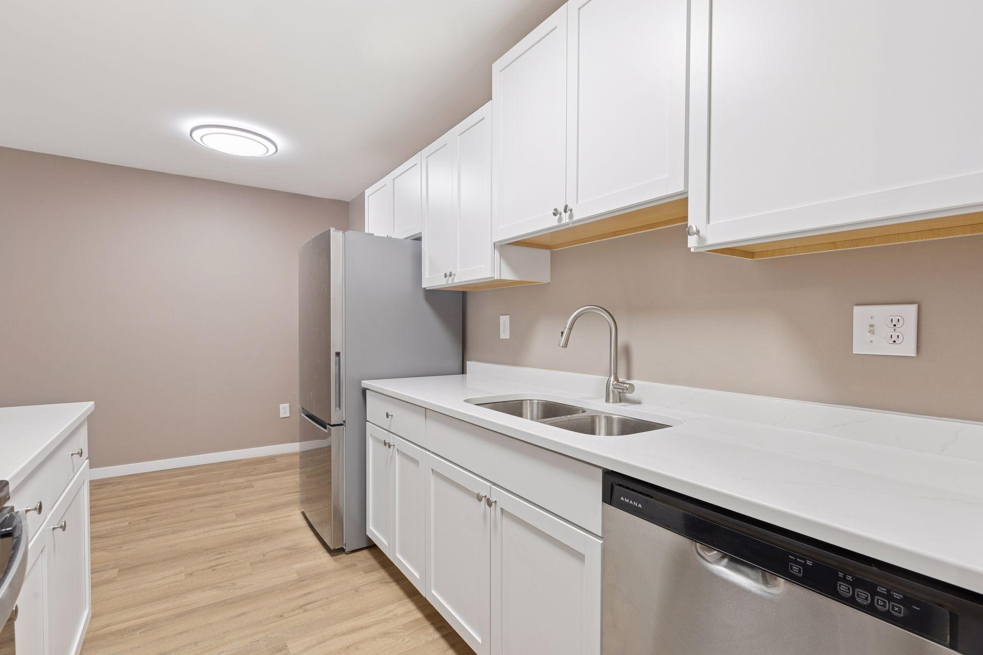 3431 Kent Street 704