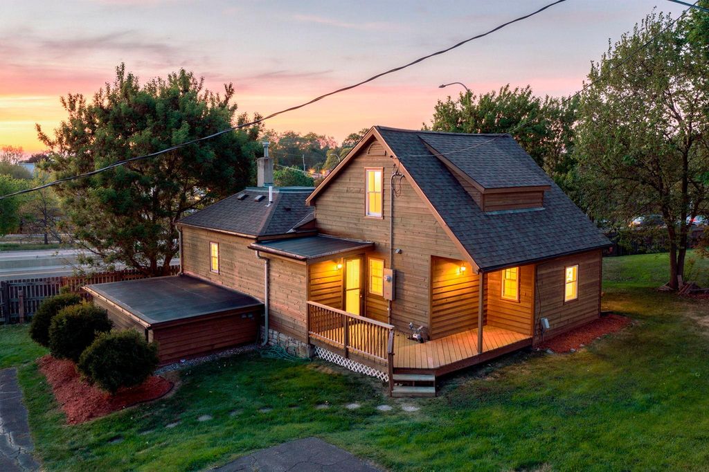 Photo of 330 Division Street, Excelsior, MN 55331 (MLS # 7041184)
