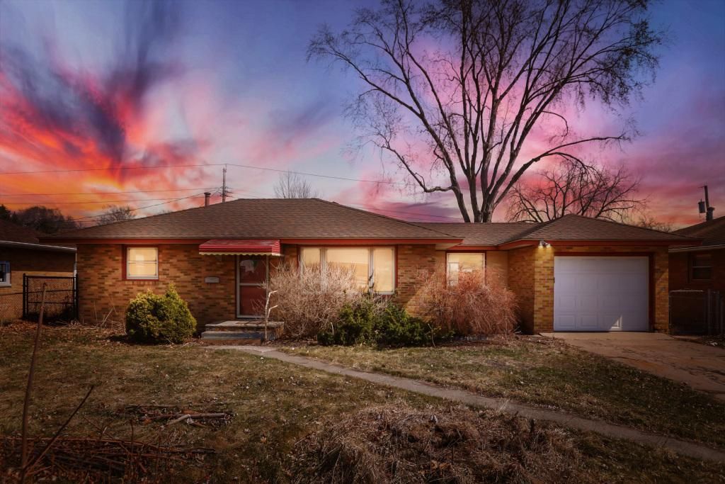 Photo of 5932 Hampshire Avenue N, Crystal, MN 55428 (MLS # 7038831)