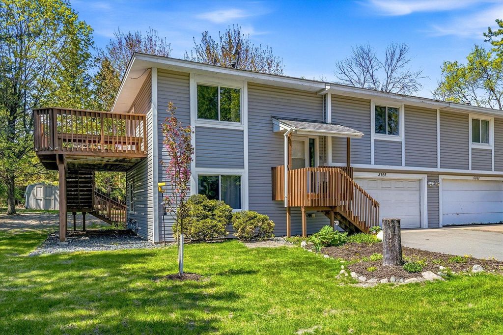 Photo of 5765 Otter View Trail, White Bear Twp, MN 55110 (MLS # 7054533)