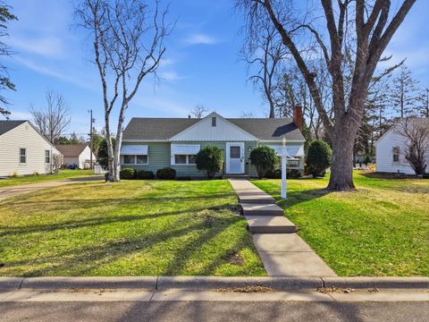 3016 Perry Avenue N Golden Valley MN 55422