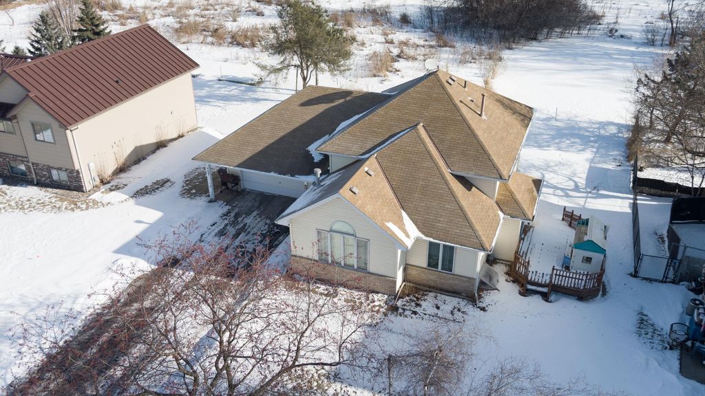 Photo of 5537 Golfview Avenue N, Oakdale, MN 55128 (MLS # 7009776)