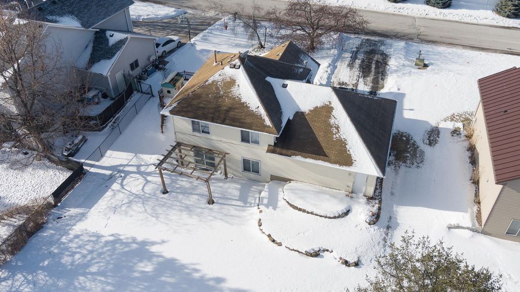 Photo of 5537 Golfview Avenue N, Oakdale, MN 55128 (MLS # 7009776)