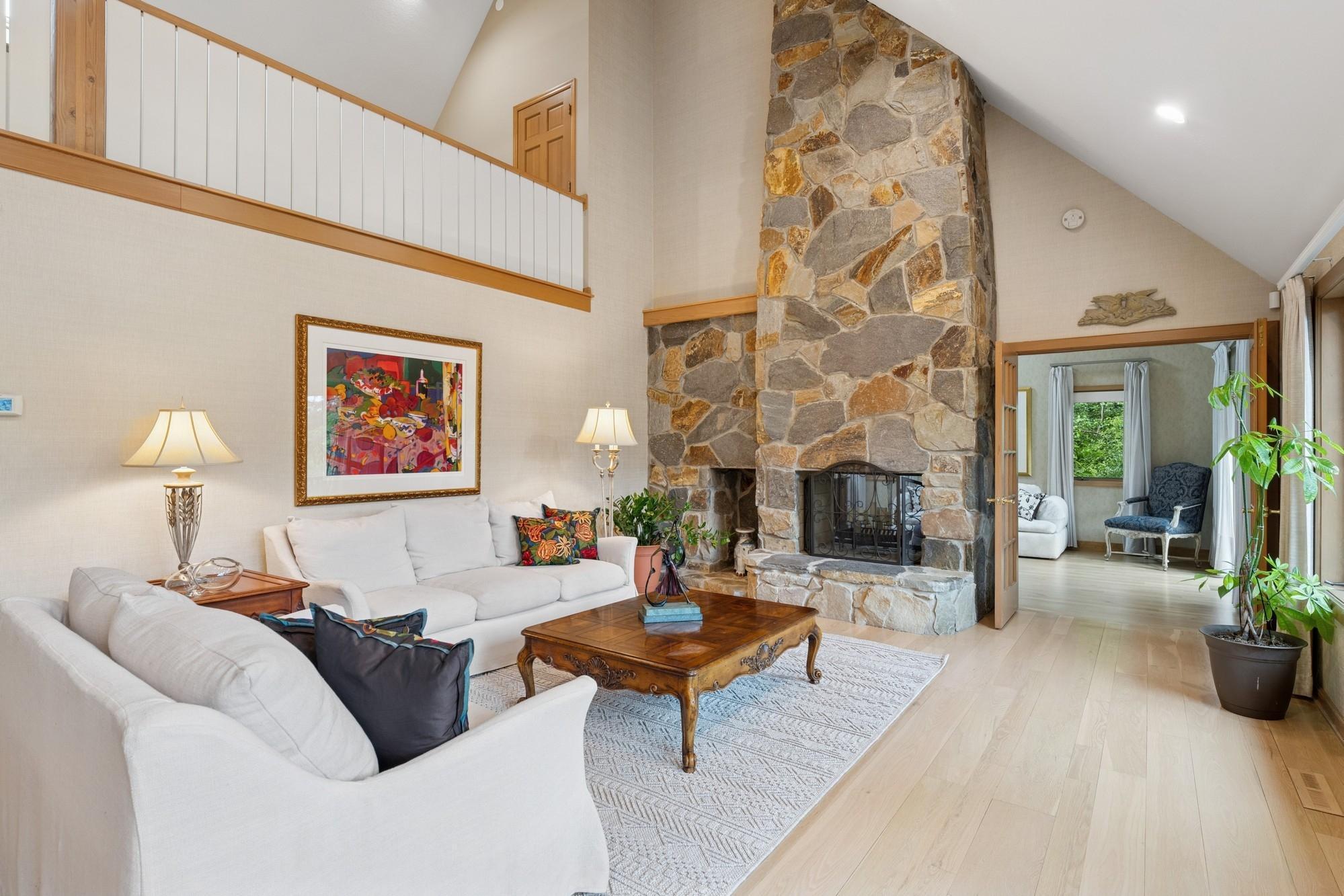 10420 Bluff Circle