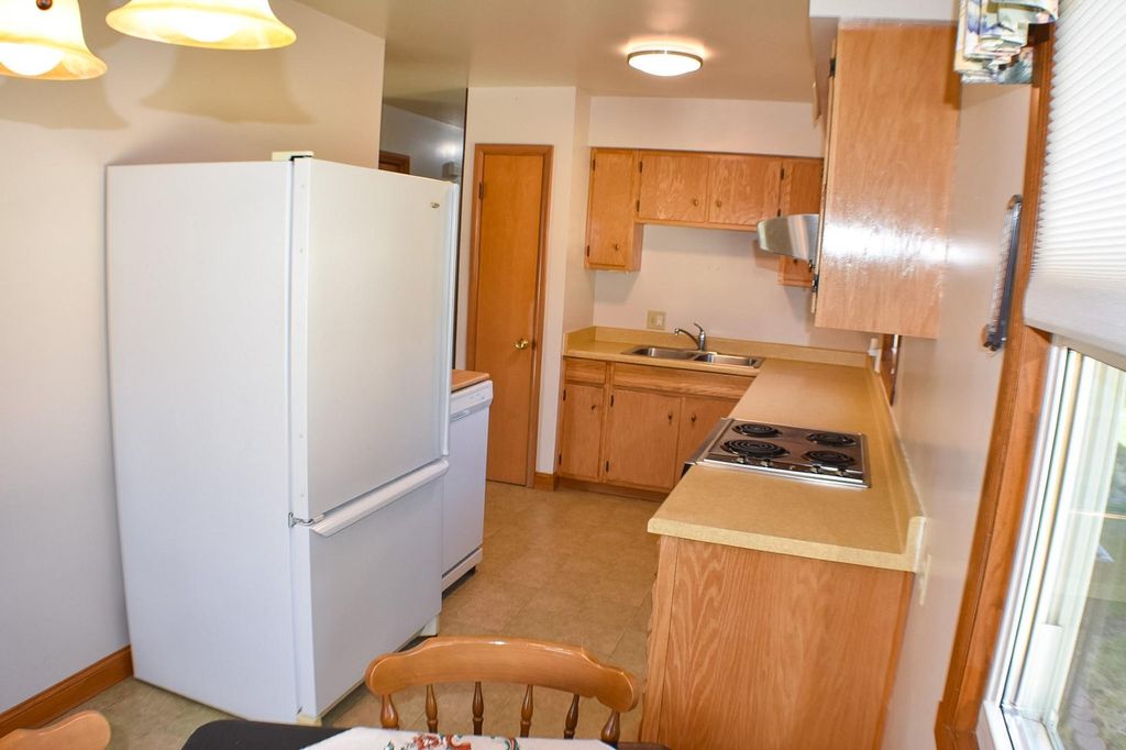 Photo of 1410 19 1/2 Street S, Moorhead, MN 56560 (MLS # 7073004)