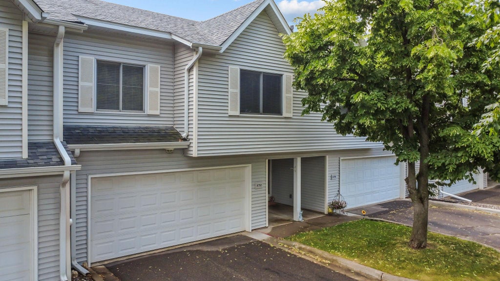 Photo of 8792 Norway Street NW, Coon Rapids, MN 55433 (MLS # 7090000)
