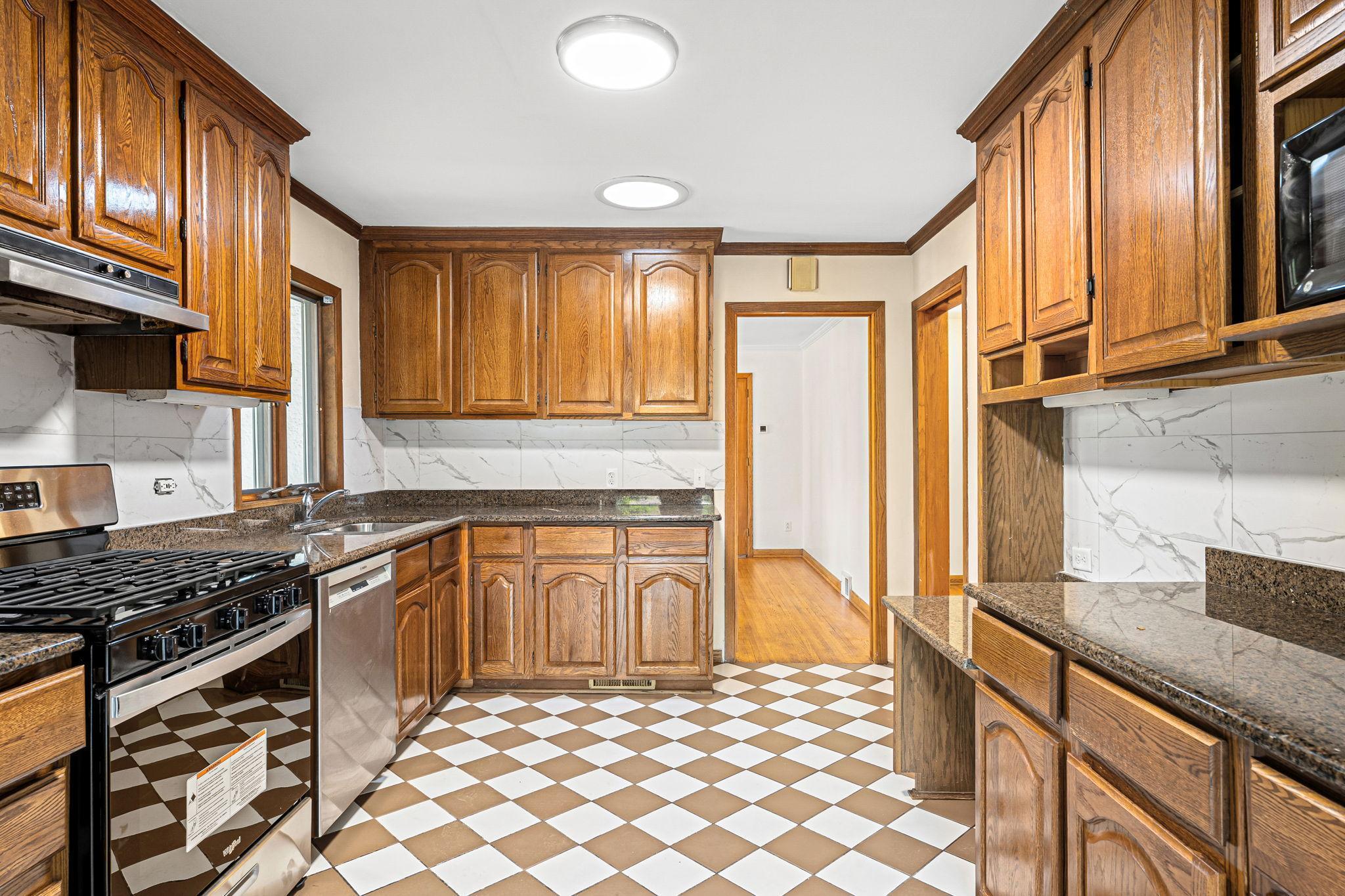2336 County Road B W