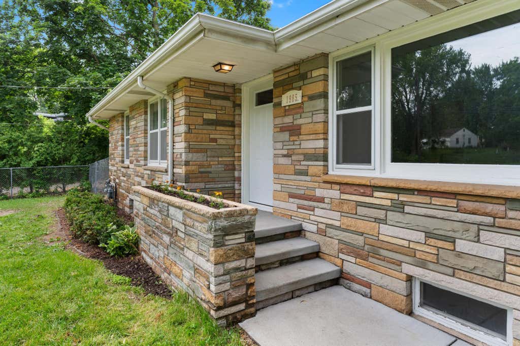 Photo of 1985 Prosperity Road, Maplewood, MN 55109 (MLS # 7088395)
