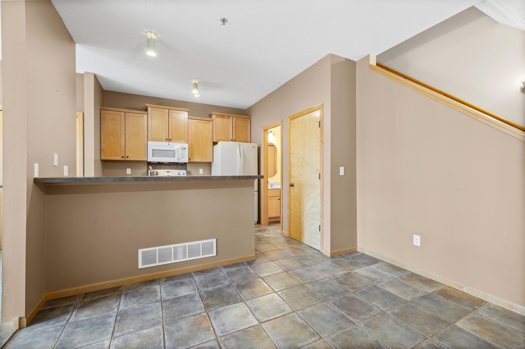 2320 Lower Afton Road E 423