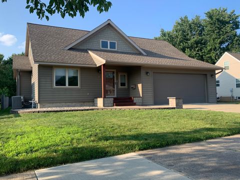 Photo of 1807 3rd Avenue NE, Austin, MN 55912 (MLS # 6754472)