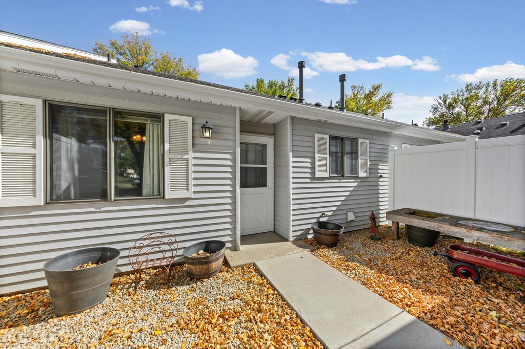 Photo of 14872 Embry Path, Apple Valley, MN 55124 (MLS # 7149543)