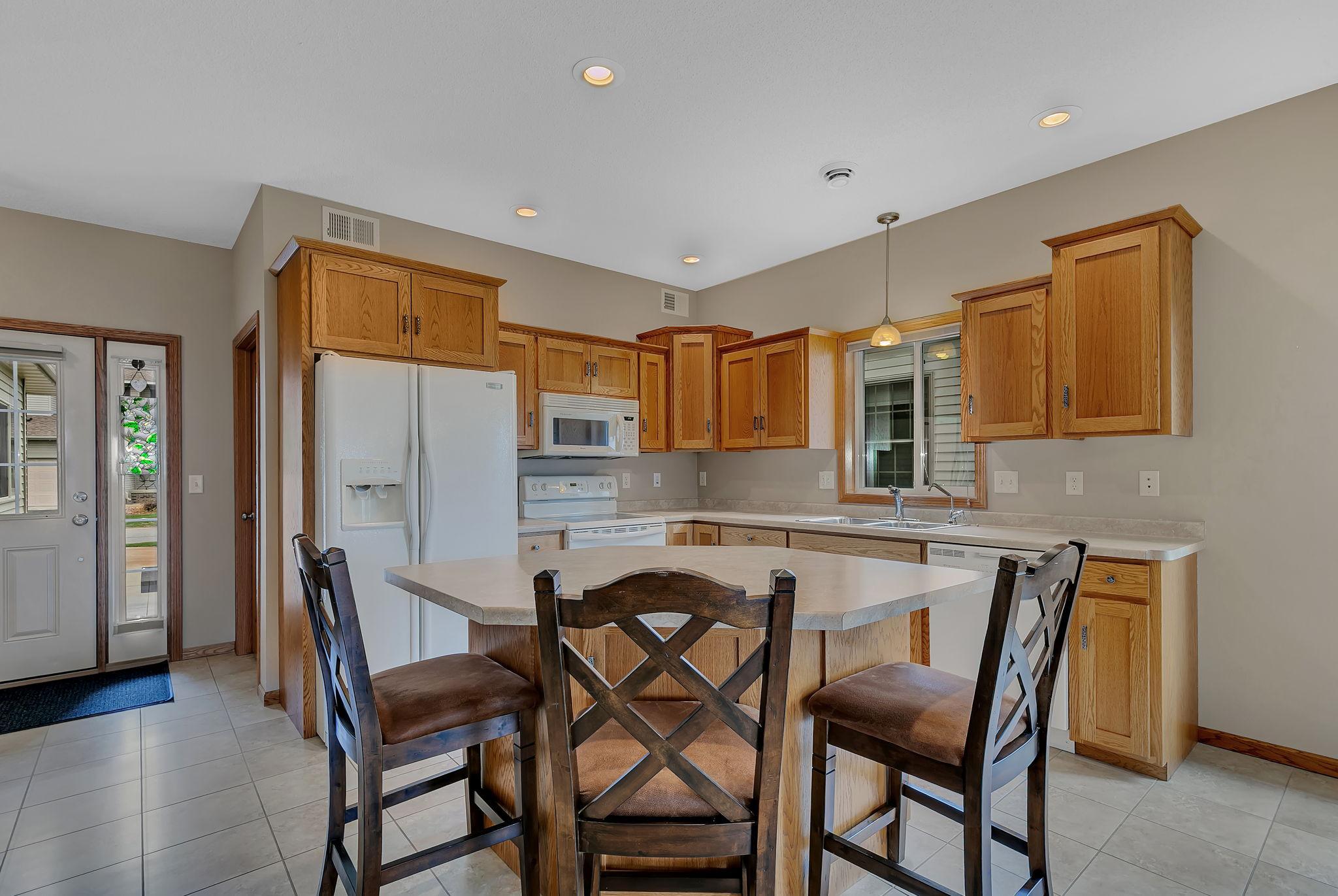 502 Graceview Loop