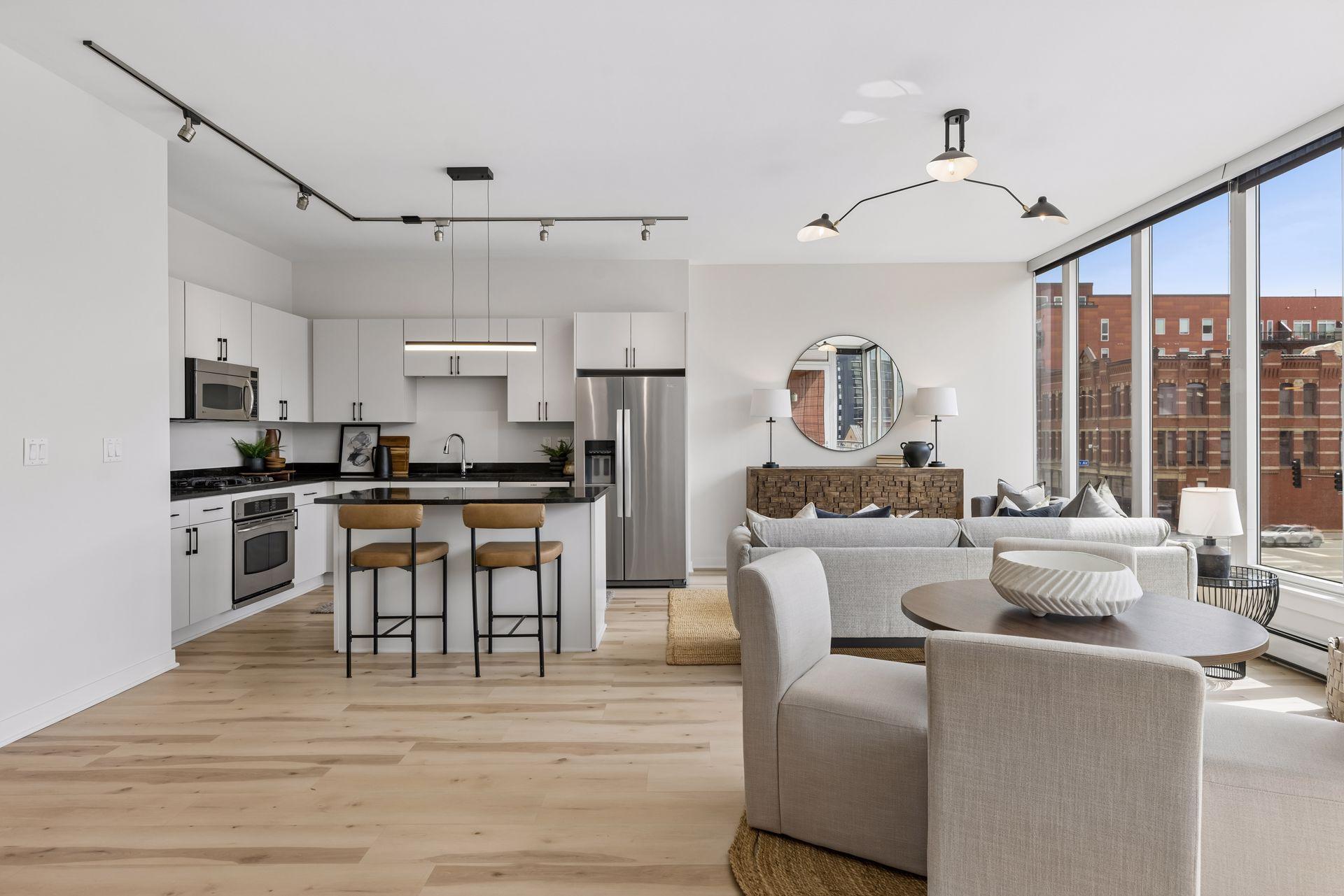 215 10th Avenue S 332