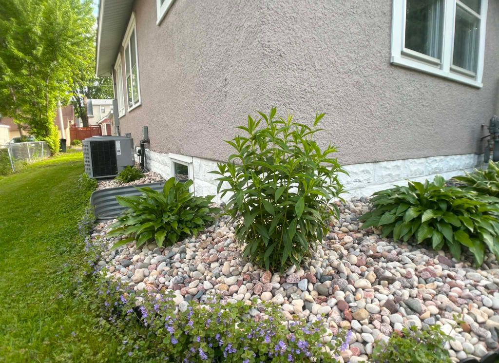 Photo of 1170 Minnehaha Avenue W, Saint Paul, MN 55104 (MLS # 7081027)