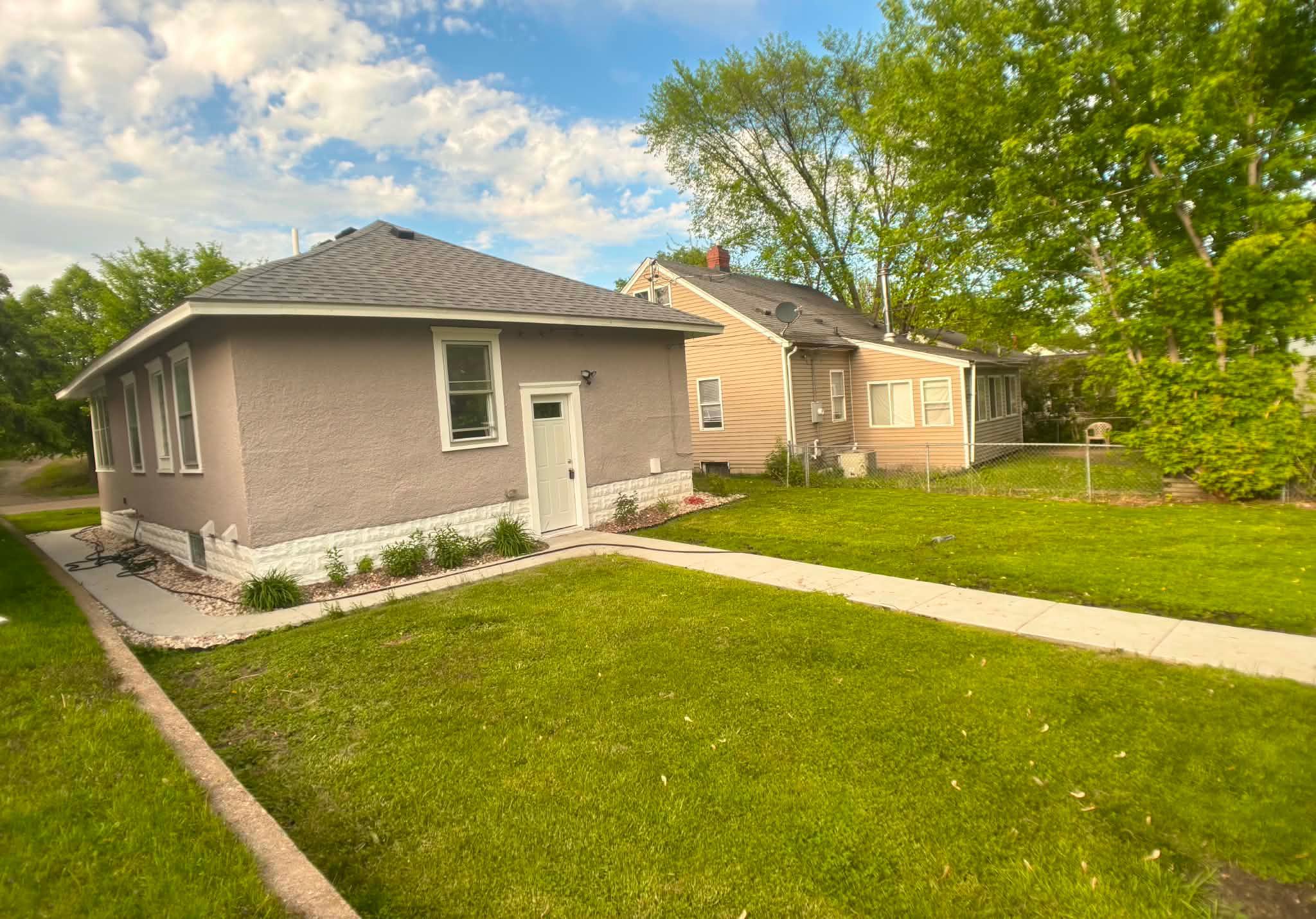 1170 Minnehaha Avenue W