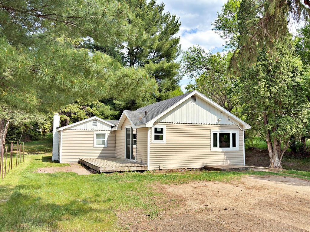 Photo of 304 Central Avenue N, Park Rapids, MN 56470 (MLS # 7078773)