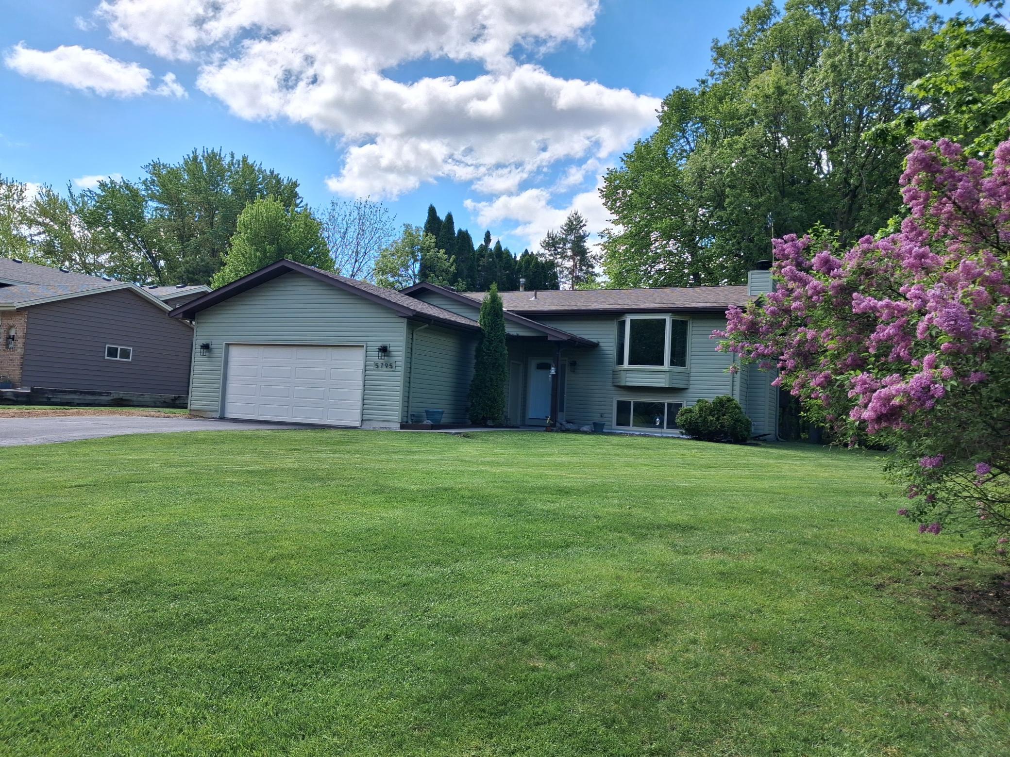 5795 Amy Lane