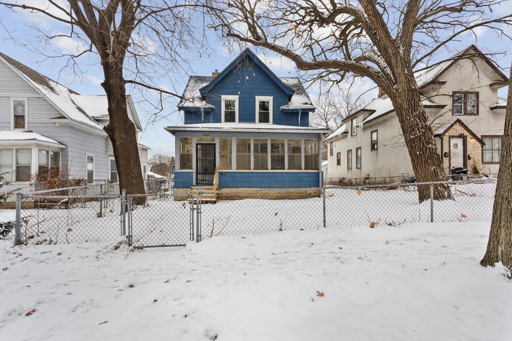 Photo of 3014 Fremont Avenue N, Minneapolis, MN 55411 (MLS # 7001365)