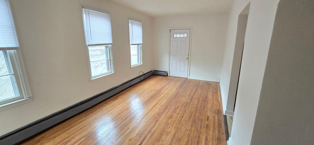 Photo of 893 Randolph Avenue, Saint Paul, MN 55102 (MLS # 7099905)