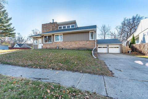 1015 11th Avenue S Moorhead MN 56560