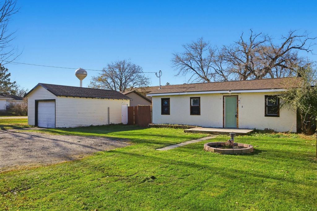 Photo of 15 Lund Avenue S, Glyndon, MN 56547 (MLS # 7028106)