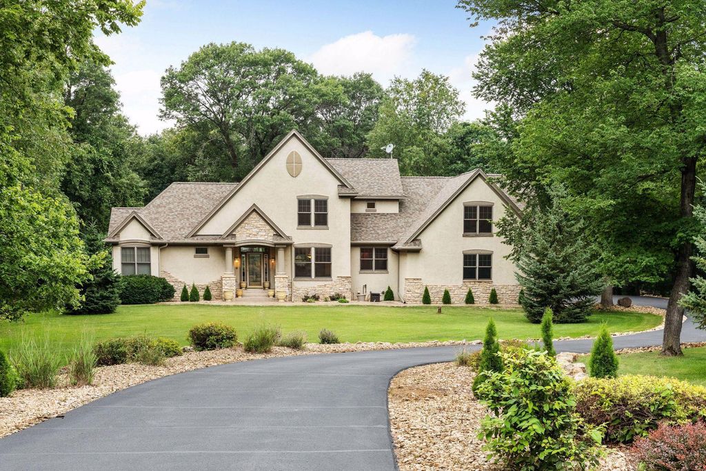 Photo of 241 Starrwood, Hudson, WI 54016 (MLS # 6806310)