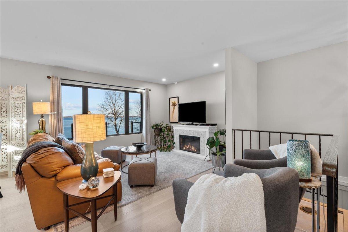 29777 Highland Loop