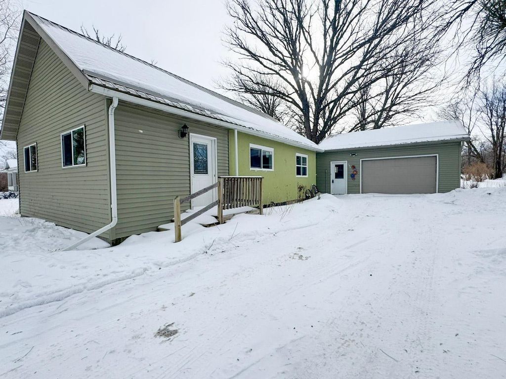 Photo of 312 3rd Avenue SE, Clearbrook, MN 56634 (MLS # 7017292)