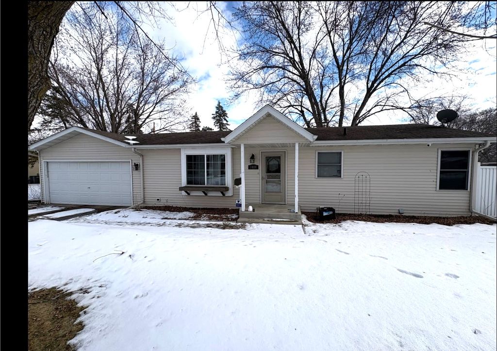 Photo of 1000 22nd Avenue N, Saint Cloud, MN 56303 (MLS # 7020118)