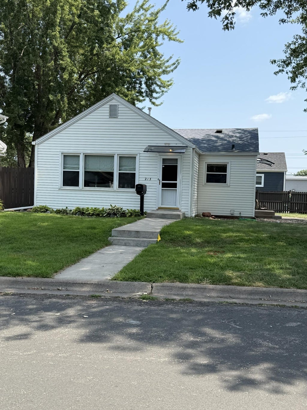 Photo of 213 14th Avenue S, South Saint Paul, MN 55075 (MLS # 7102660)