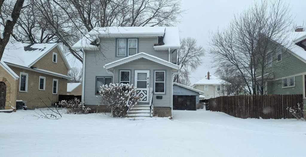 Photo of 618 Park Avenue, North Mankato, MN 56003 (MLS # 7028393)