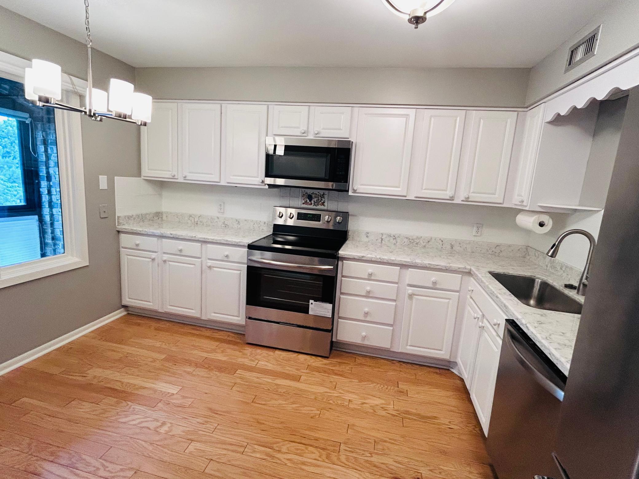 1860 Eagle Ridge Drive W303