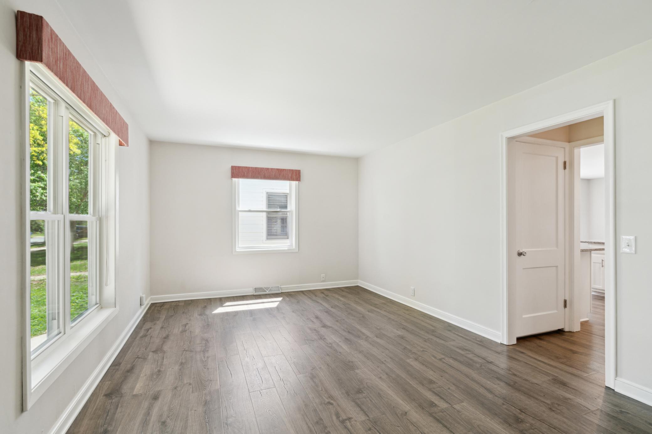 26 Van Buren Avenue S