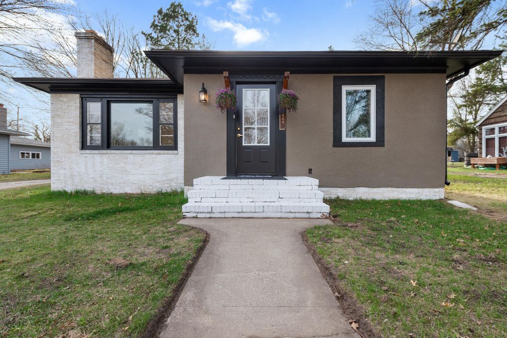 Photo of 809 7th Street NE, Staples, MN 56479 (MLS # 7042908)