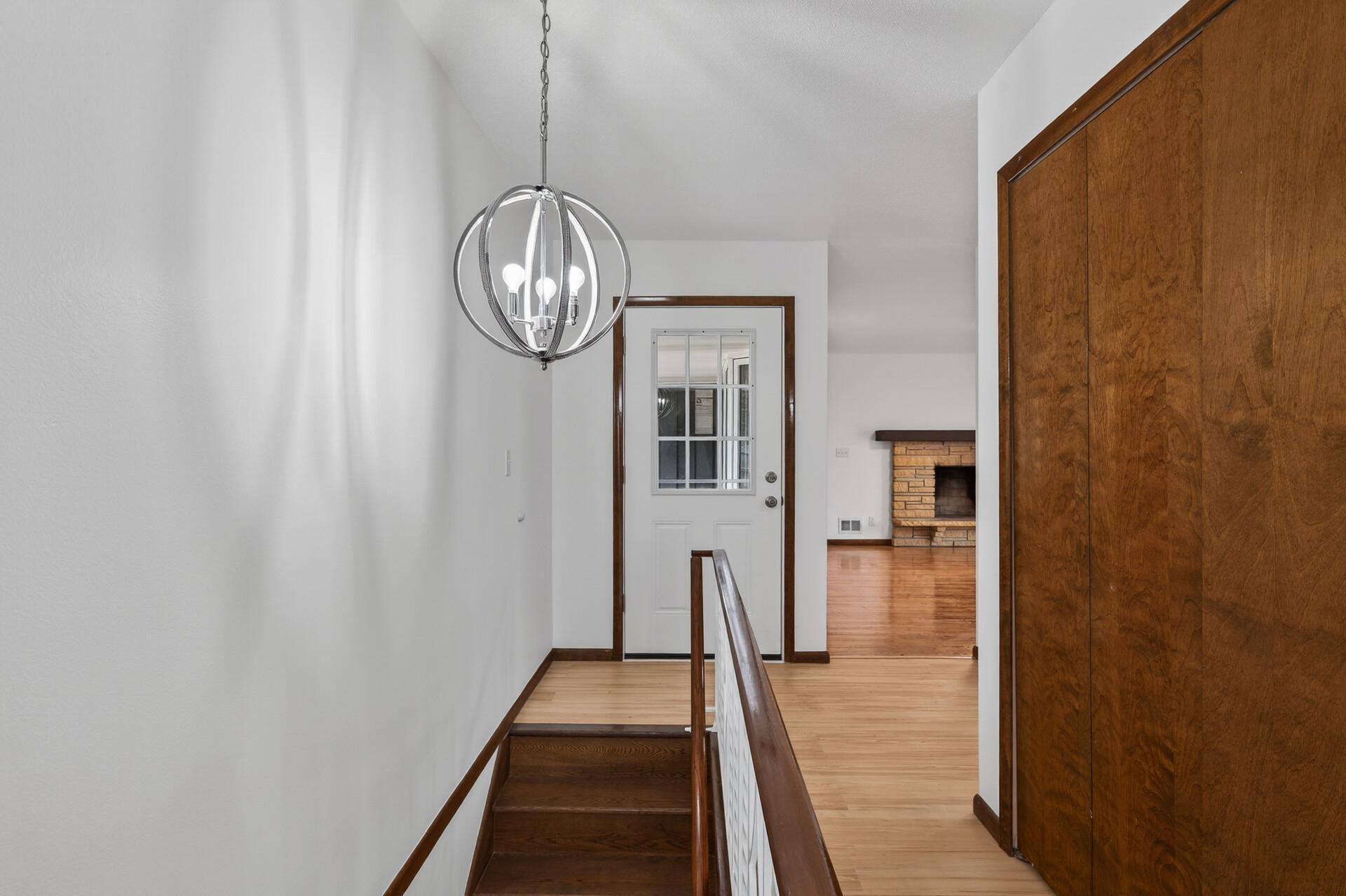 4608 W 99th Street