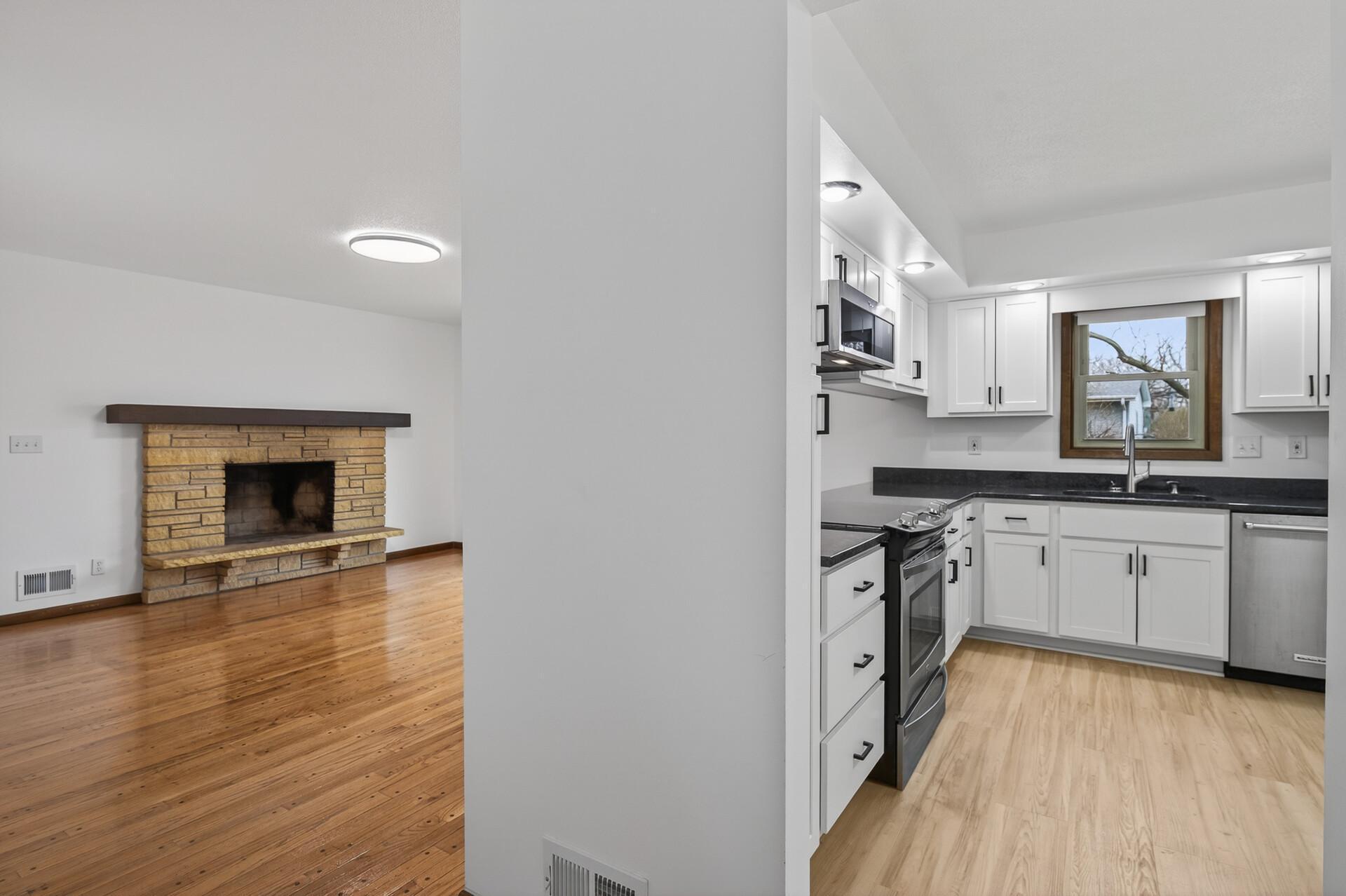 4608 W 99th Street