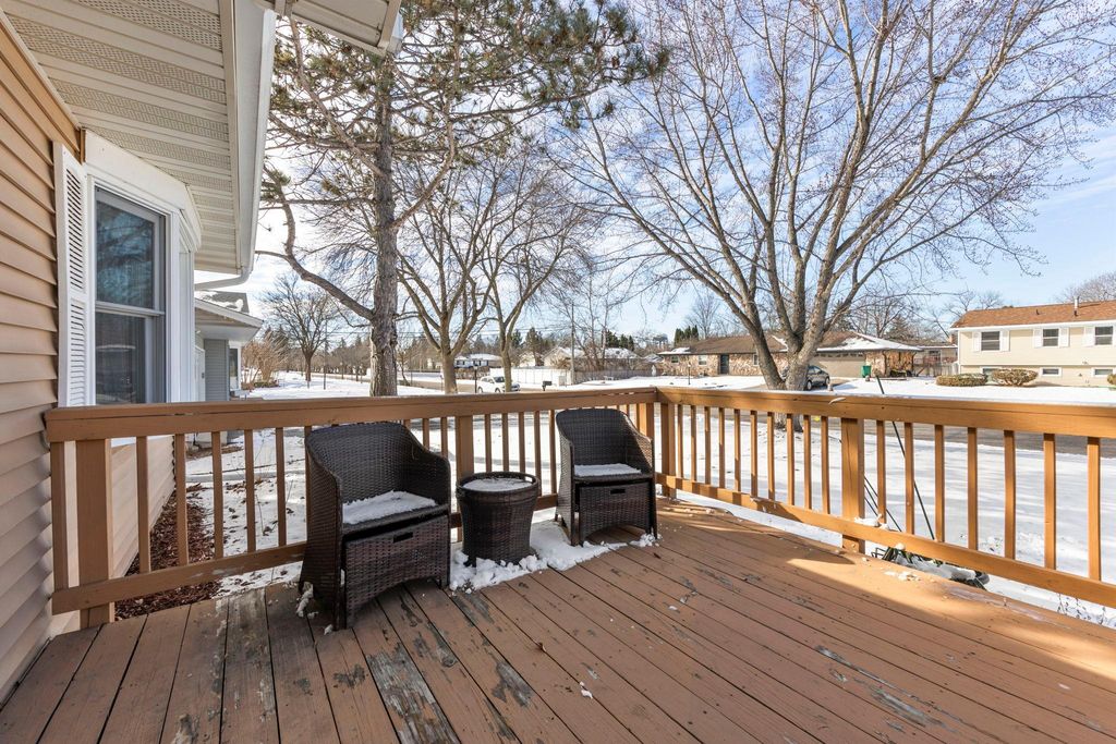 Photo of 8118 France Avenue N, Brooklyn Park, MN 55443 (MLS # 7019250)