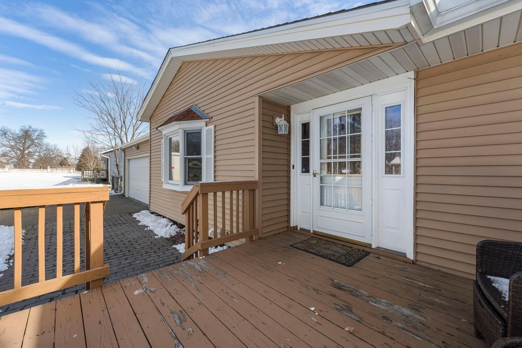 Photo of 8118 France Avenue N, Brooklyn Park, MN 55443 (MLS # 7019250)