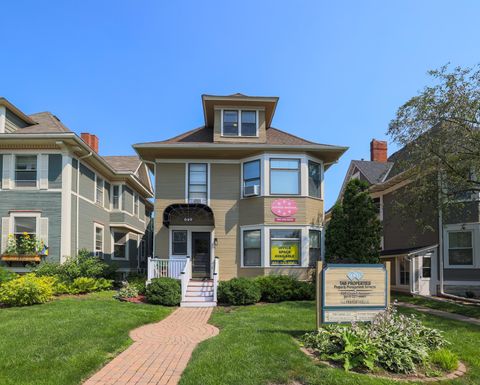 649 Grand Avenue Saint Paul MN 55105