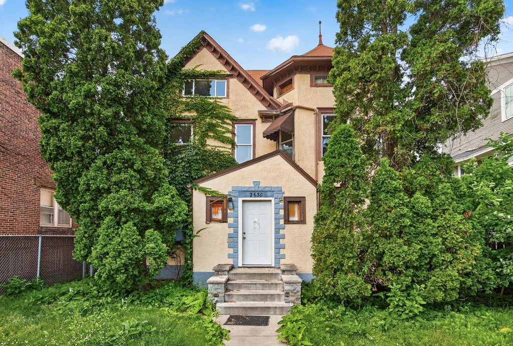 Photo of 2630 Blaisdell Ave AVE S, Minneapolis, MN 55408 (MLS # 7147800)