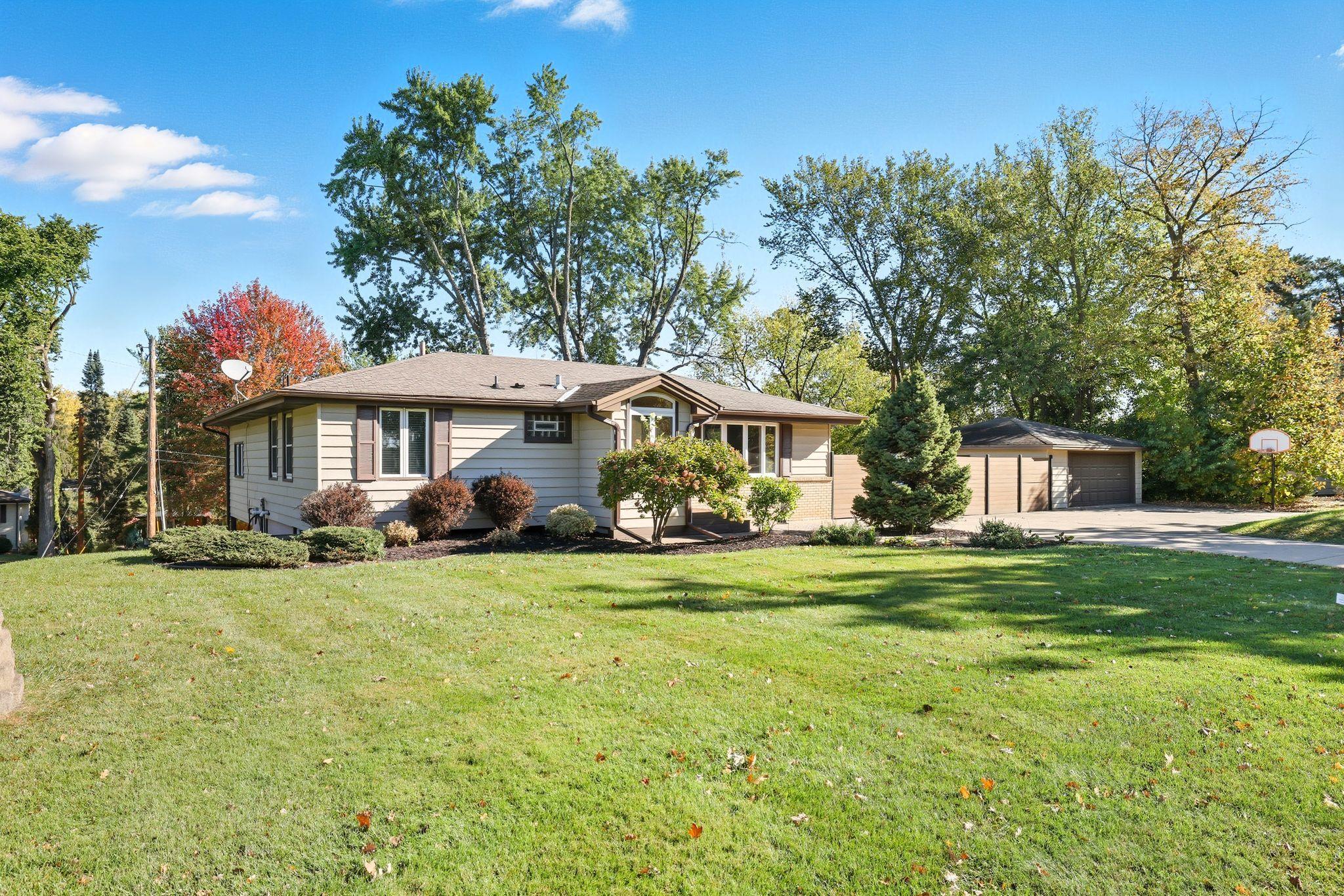 4816 Overlook Drive