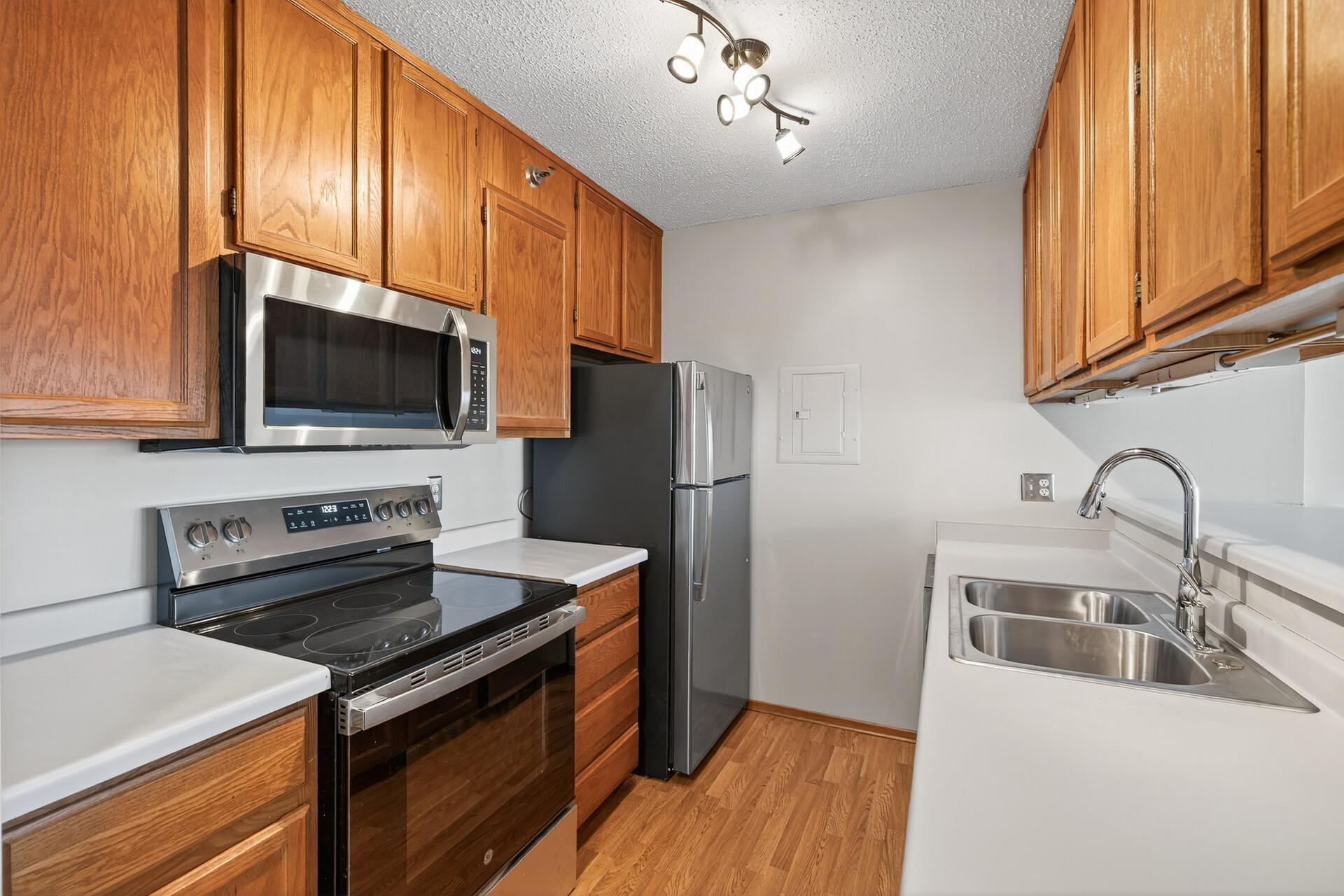 433 S 7th Street 2121