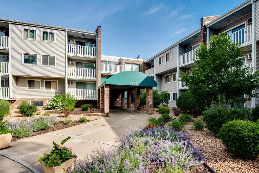 Photo of 1601 N Innsbruck Drive #361NE, Fridley, MN 55432 (MLS # 7109949)