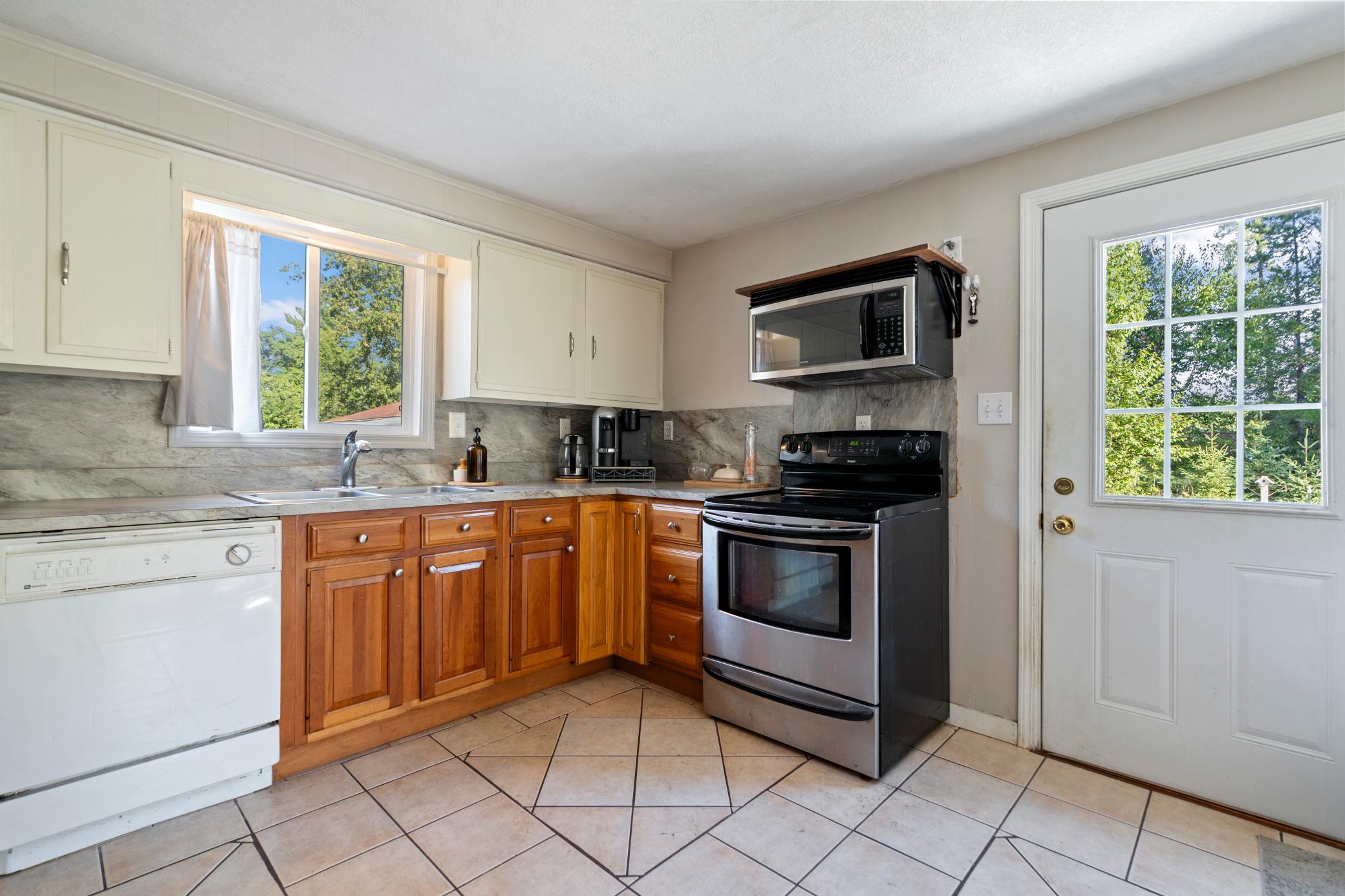 4967 Barbeau Road