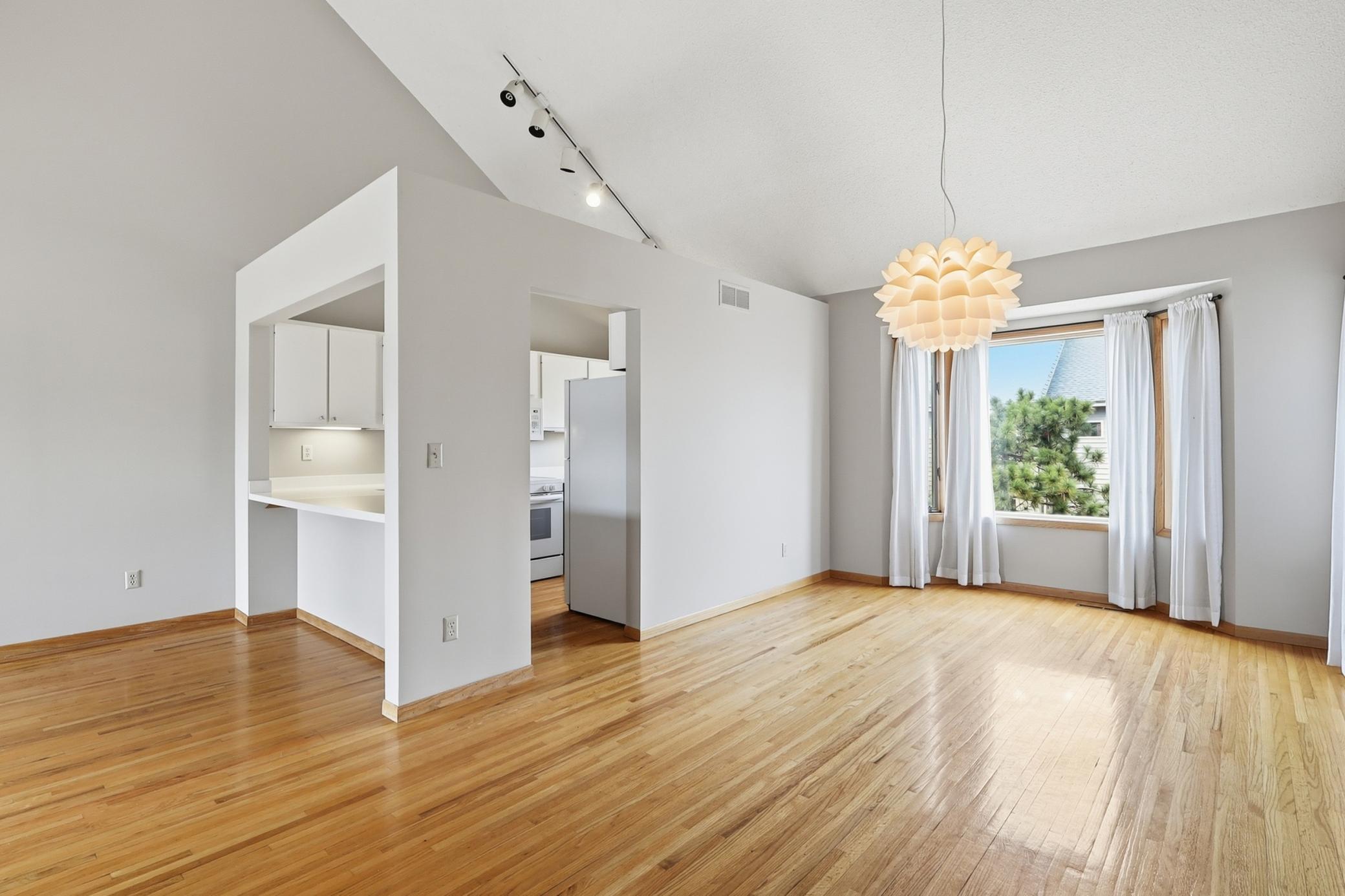 2868 Kenwood Isles Drive