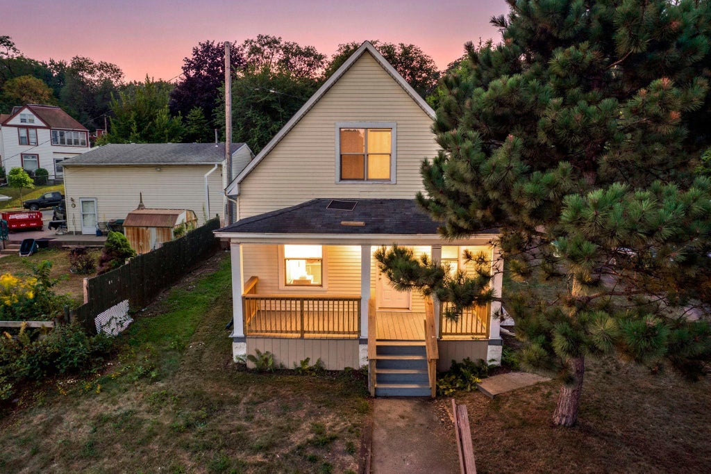 Photo of 492 Concord Street, Saint Paul, MN 55107 (MLS # 7131591)