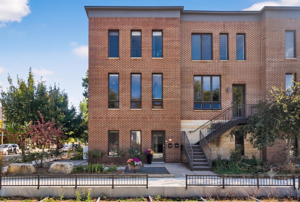 Photo of 2701 1st Avenue S, Minneapolis, MN 55408 (MLS # 7095569)
