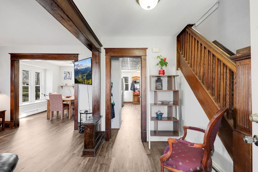 Photo of 1320 Edgerton Street, Saint Paul, MN 55130 (MLS # 7016231)