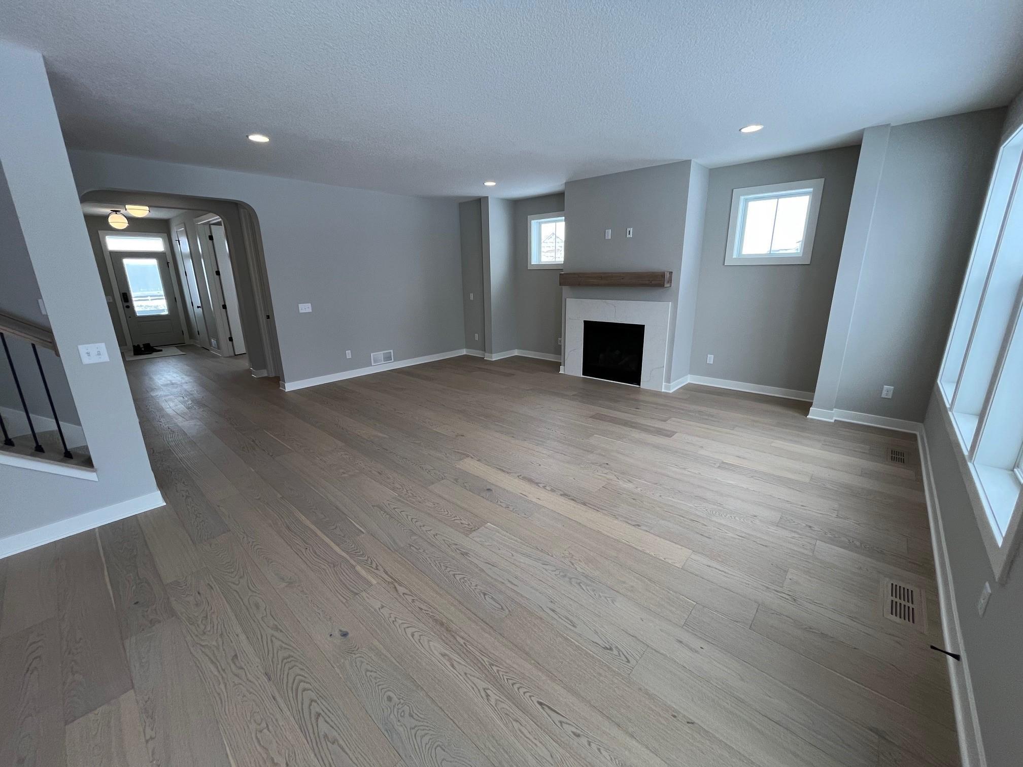 18190 104th Avenue N