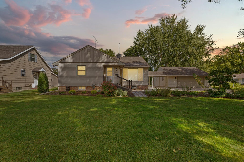 Photo of 805 9th Avenue NE, Waseca, MN 56093 (MLS # 7146266)